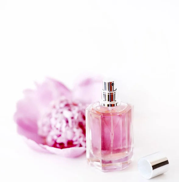 **🌟 COFFRET DÉCOUVERTE – 5 PARFUMS DE LUXE À PERSONNALISER 🌟**