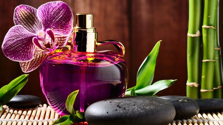 **🌟 COFFRET DÉCOUVERTE – 5 PARFUMS DE LUXE À PERSONNALISER 🌟**